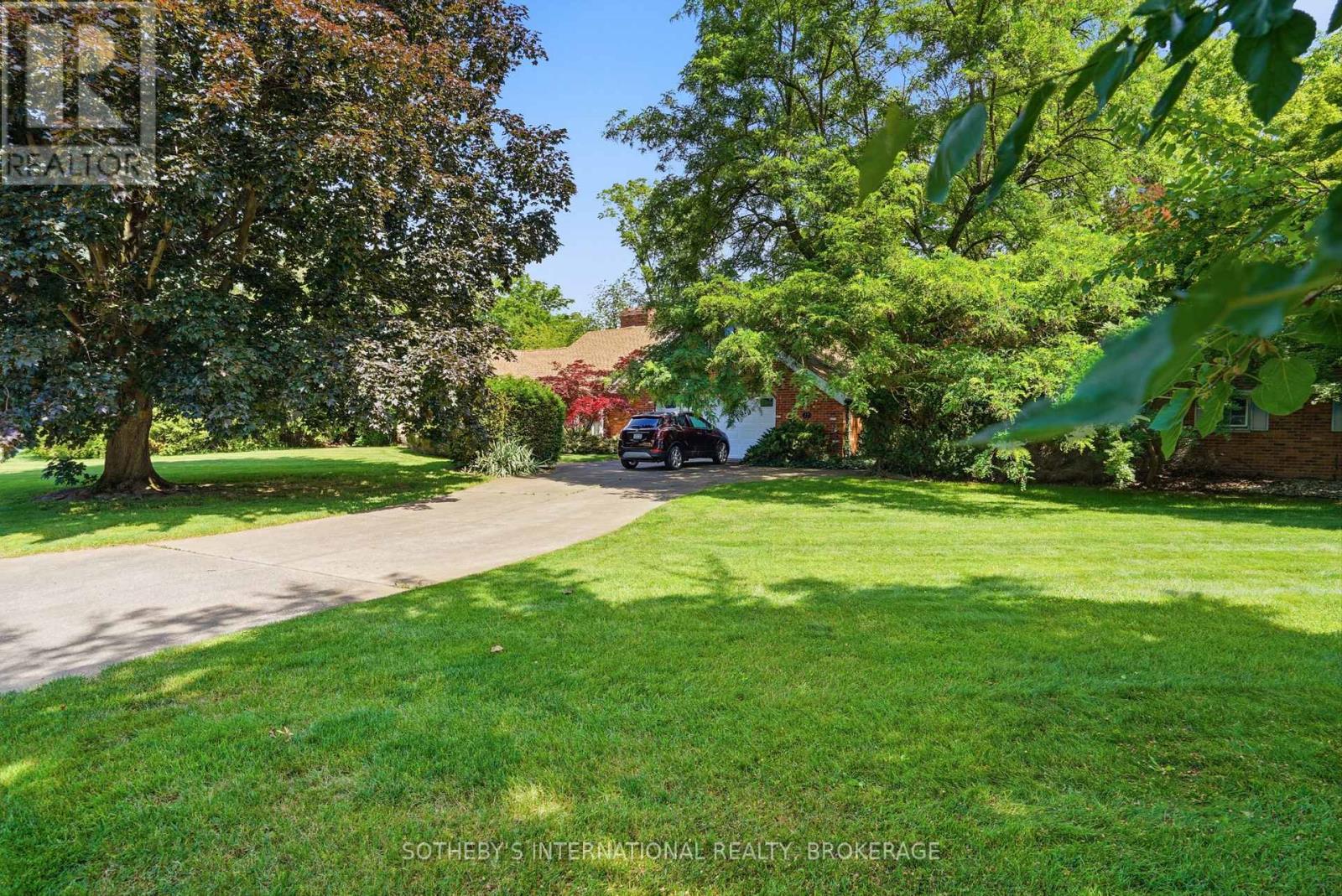 22 COLONEL BUTLER CRESCENT - 8