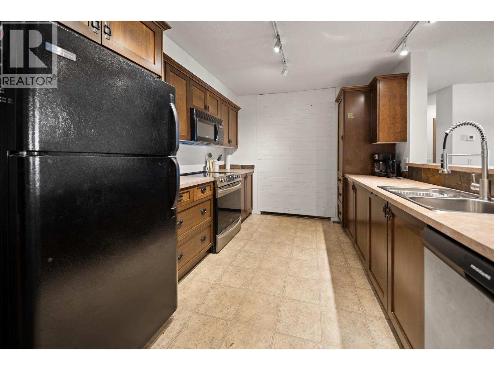 #1105 4884 STANLEY Street - 4