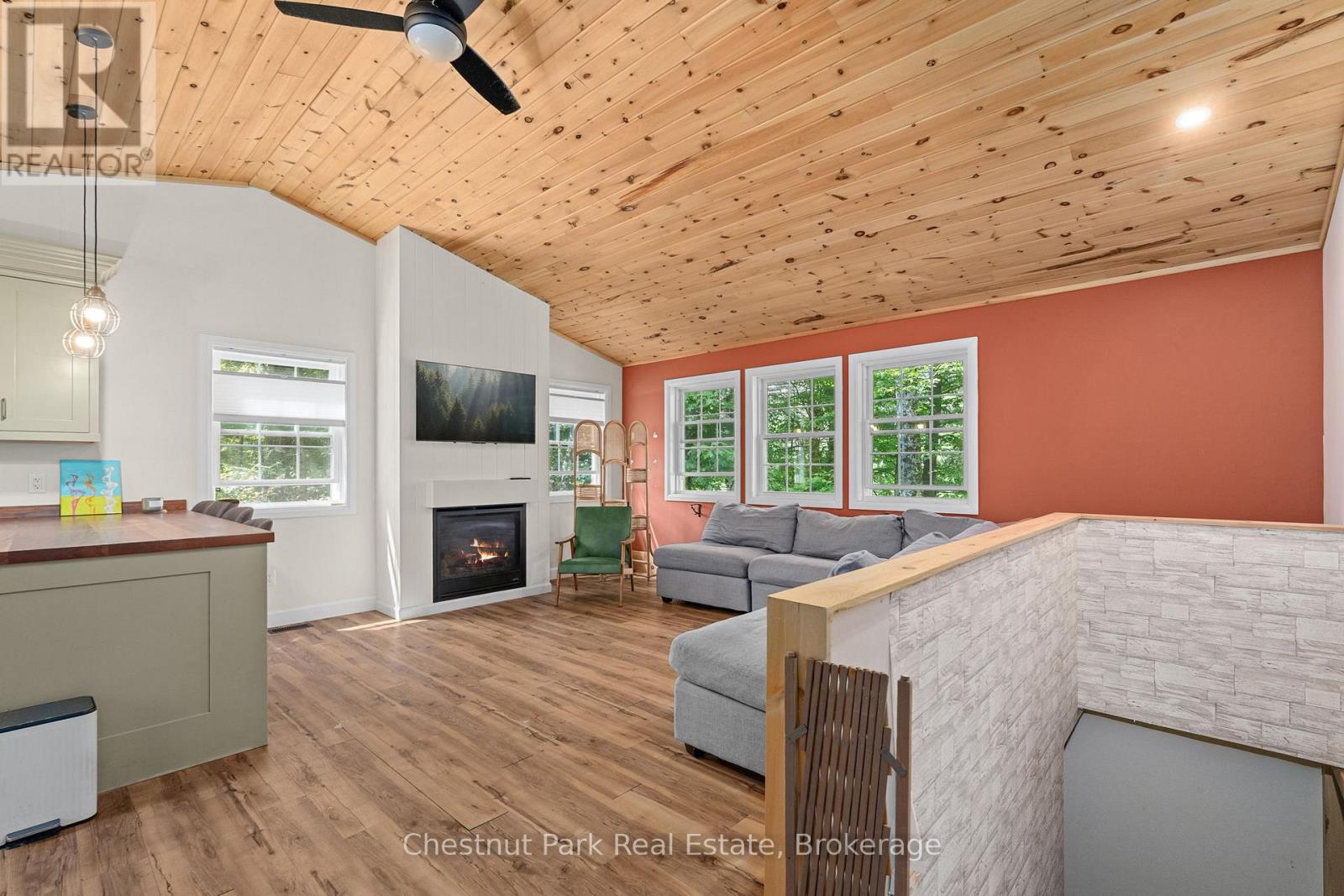 2698 OLD MUSKOKA ROAD - 36