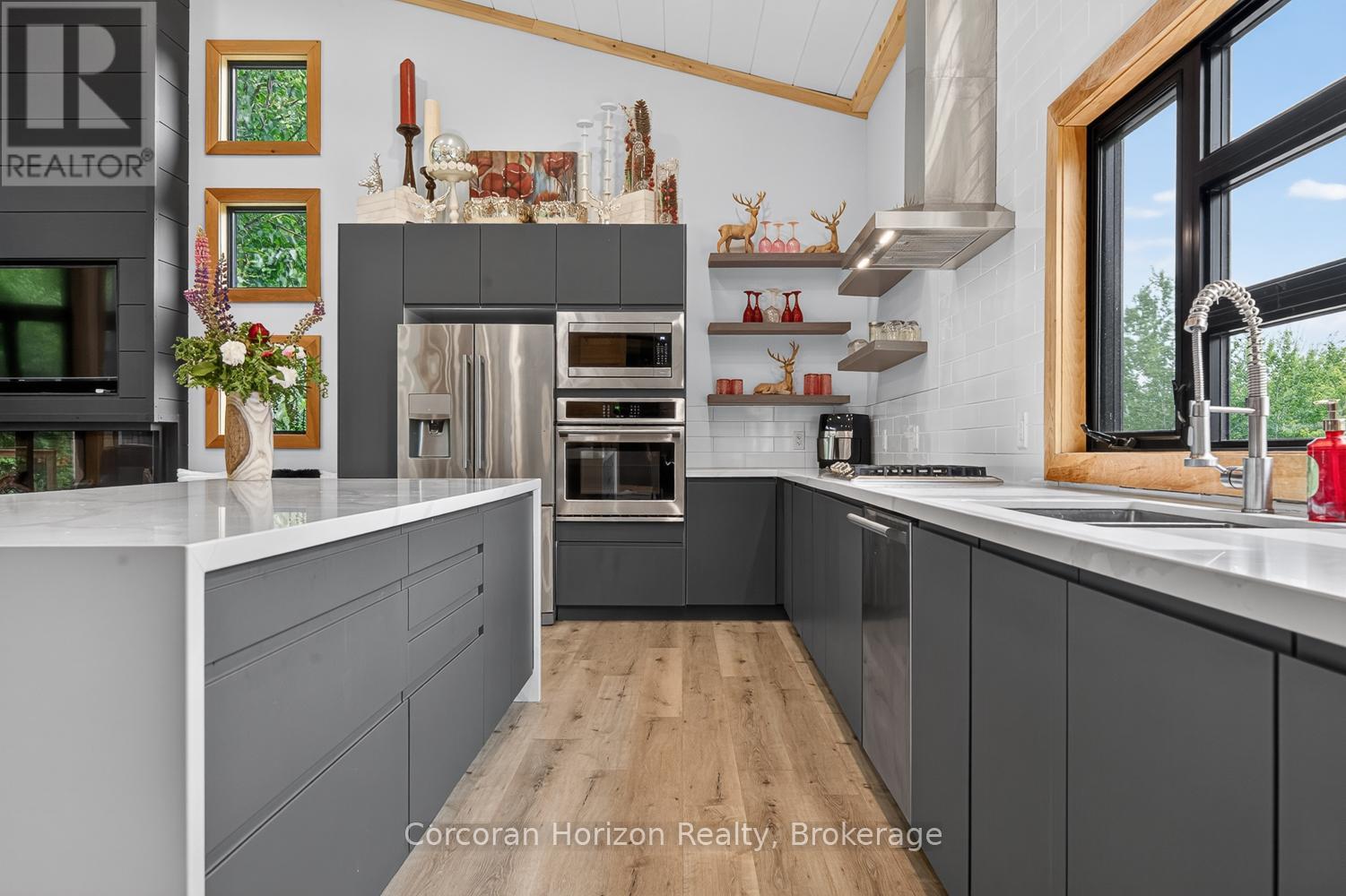 9 SILVER BIRCH CIRCLE N - 10