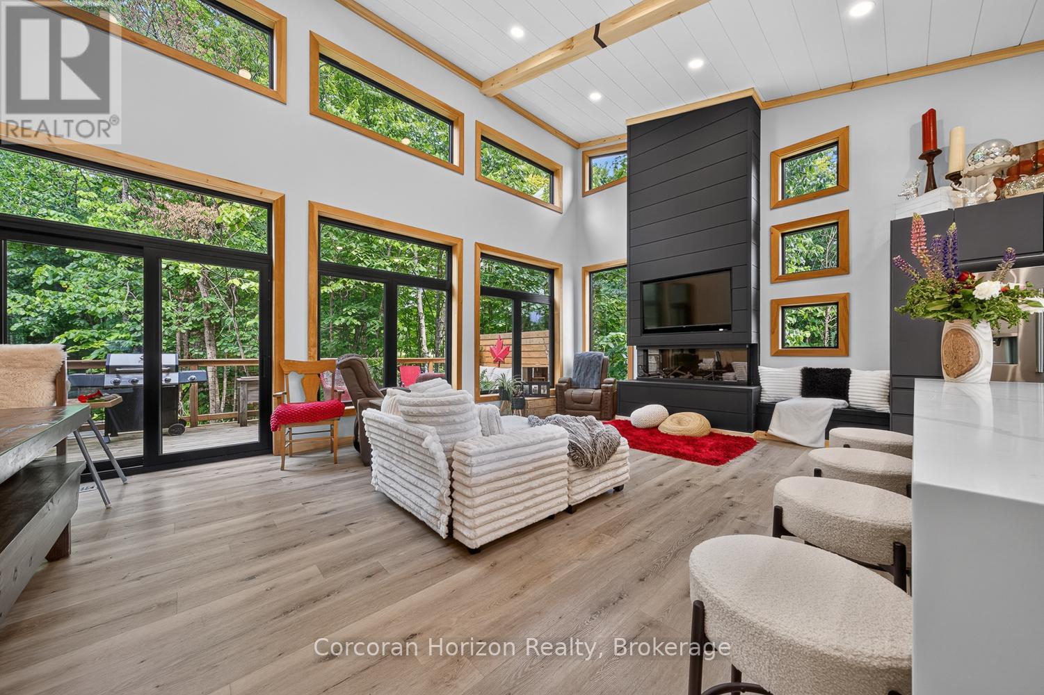 9 SILVER BIRCH CIRCLE N - 14