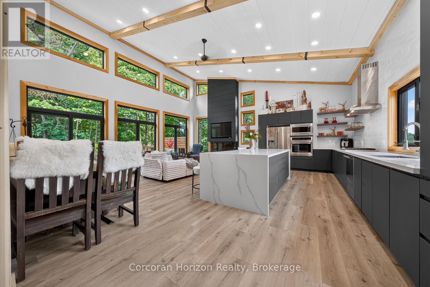 9 SILVER BIRCH CIRCLE N - 15