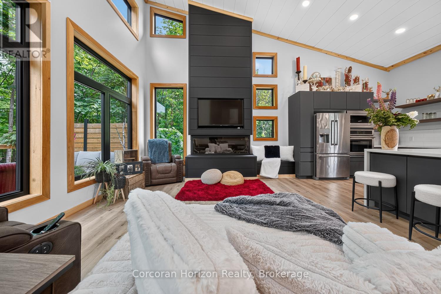 9 SILVER BIRCH CIRCLE N - 16