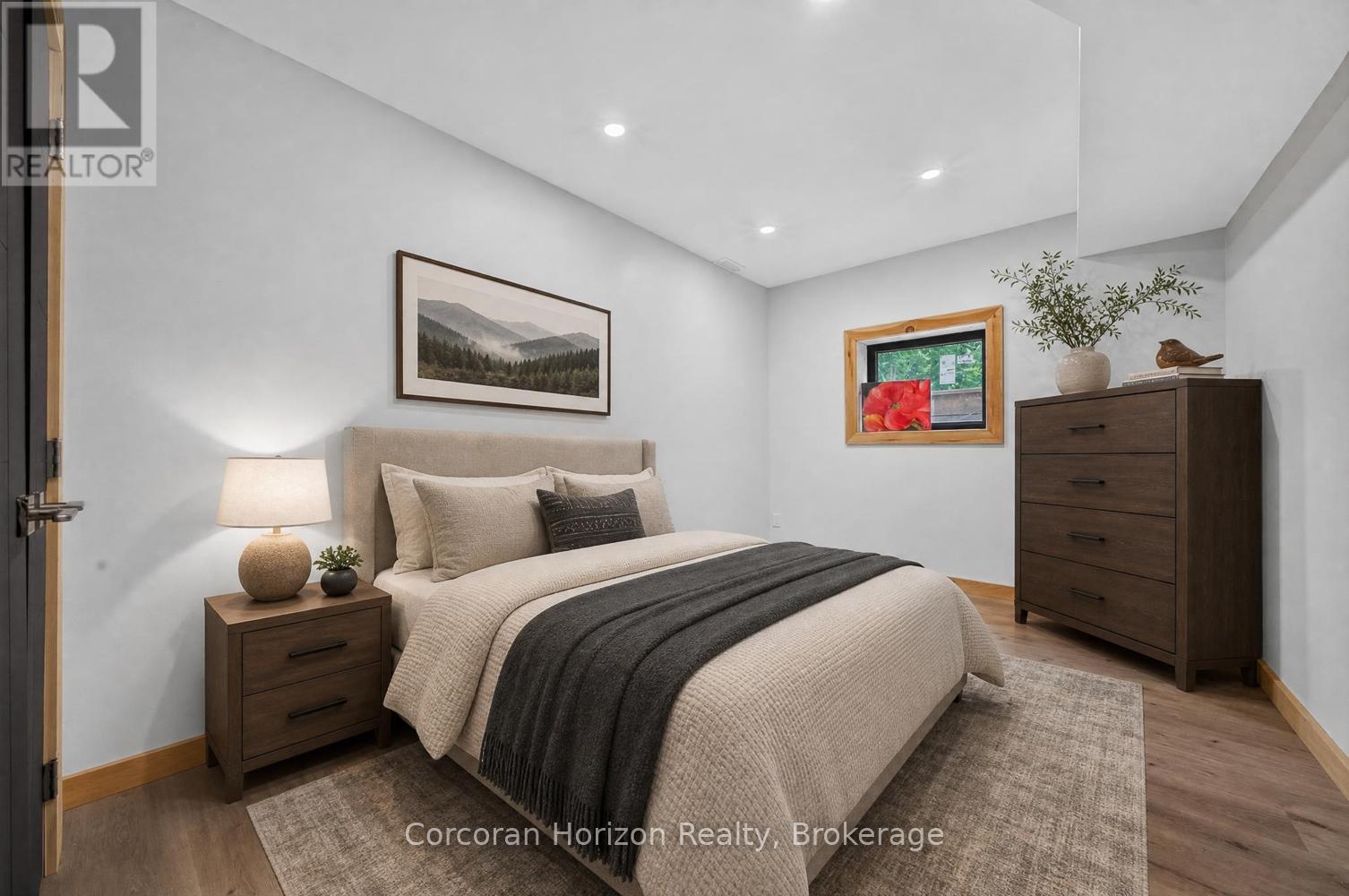 9 SILVER BIRCH CIRCLE N - 28