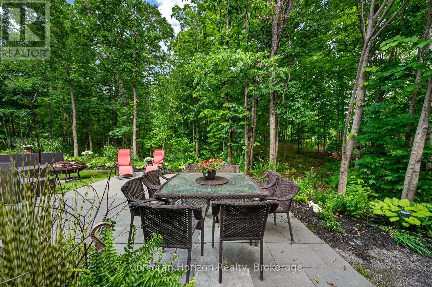 9 SILVER BIRCH CIRCLE N - 36