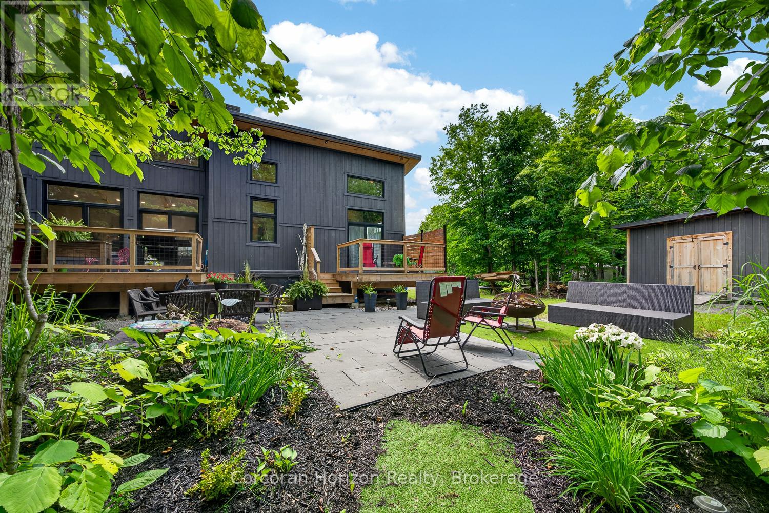 9 SILVER BIRCH CIRCLE N - 40