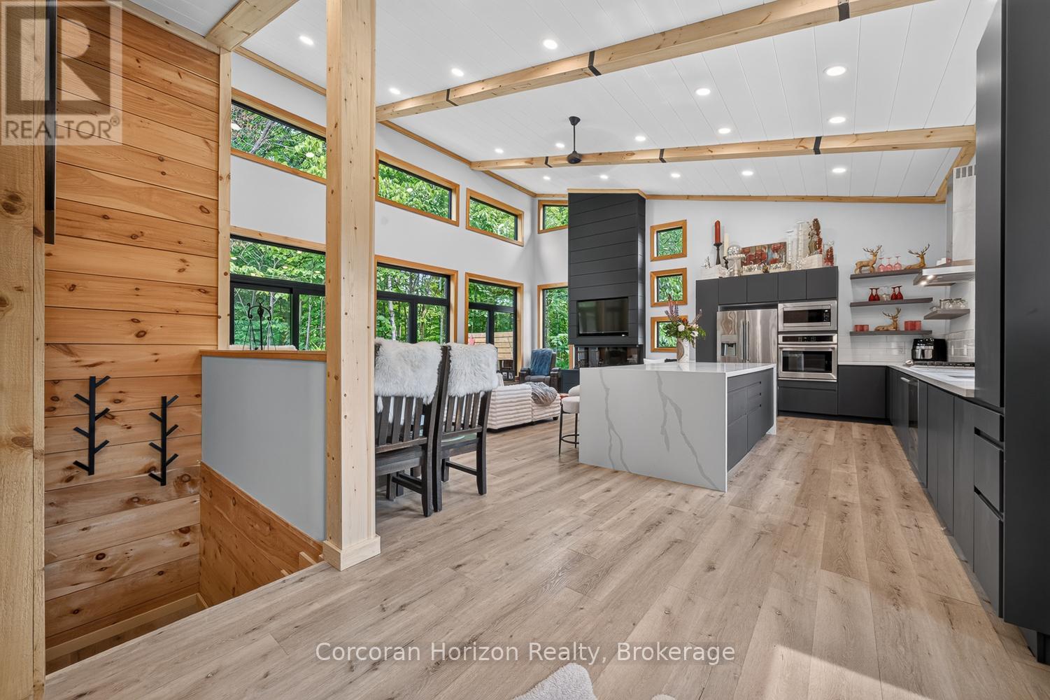 9 SILVER BIRCH CIRCLE N - 9