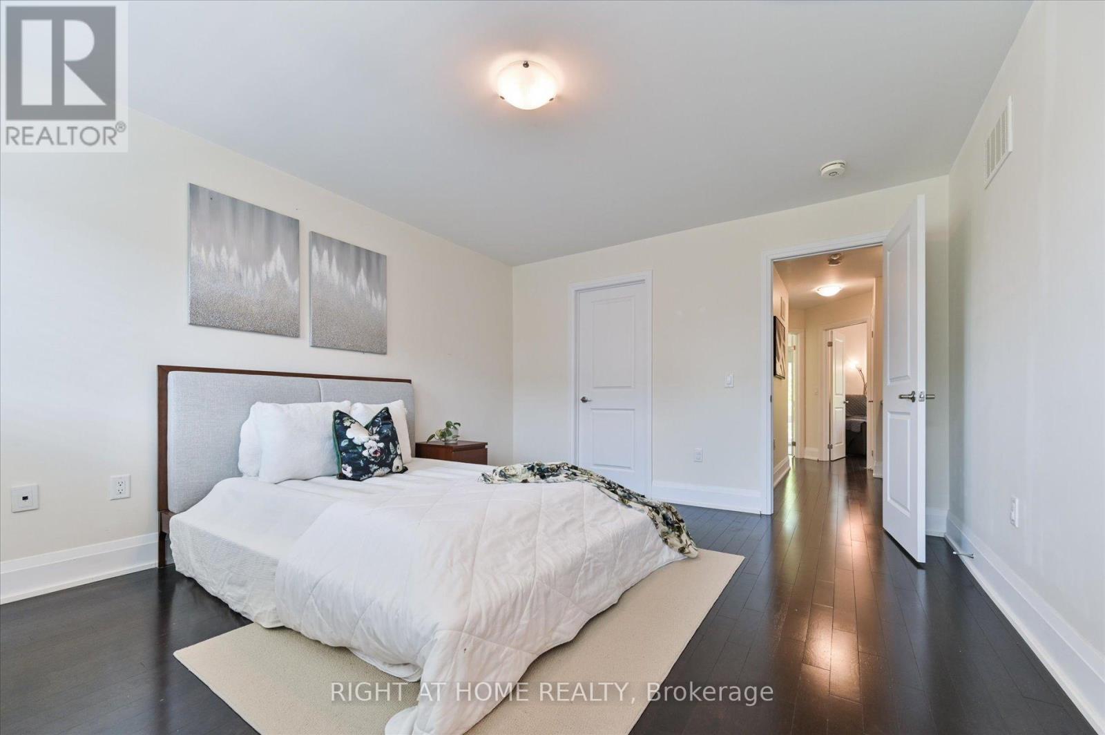 18 KENNETH WOOD CRESCENT - 17