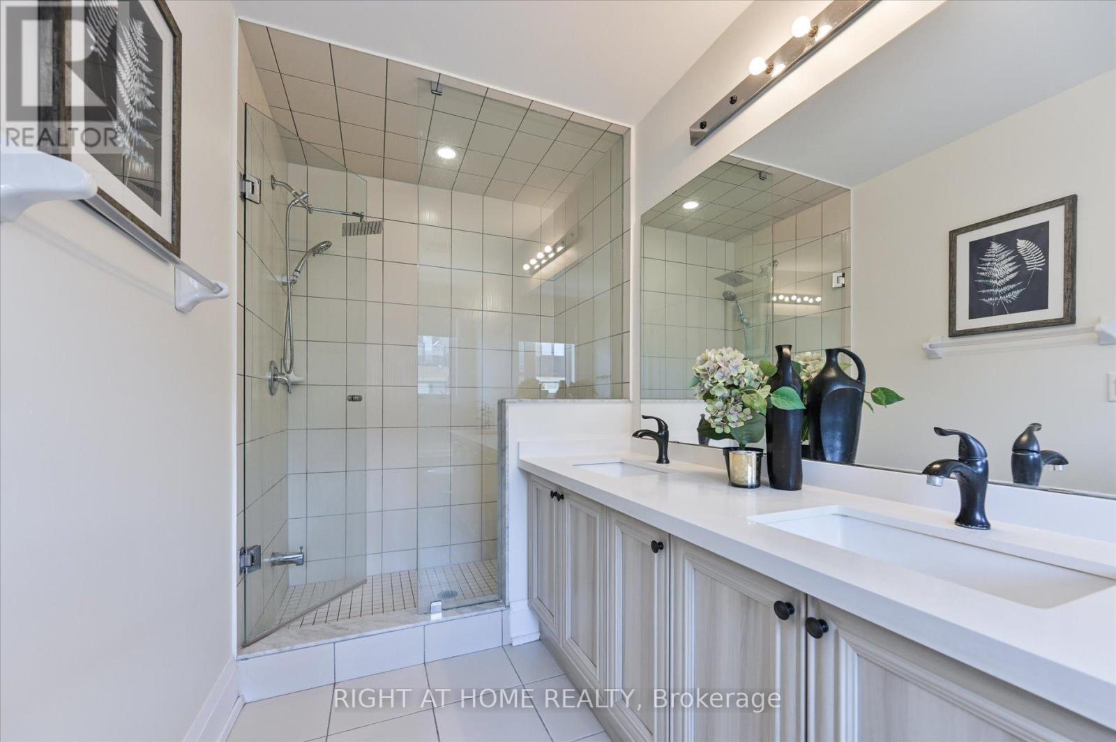 18 KENNETH WOOD CRESCENT - 19