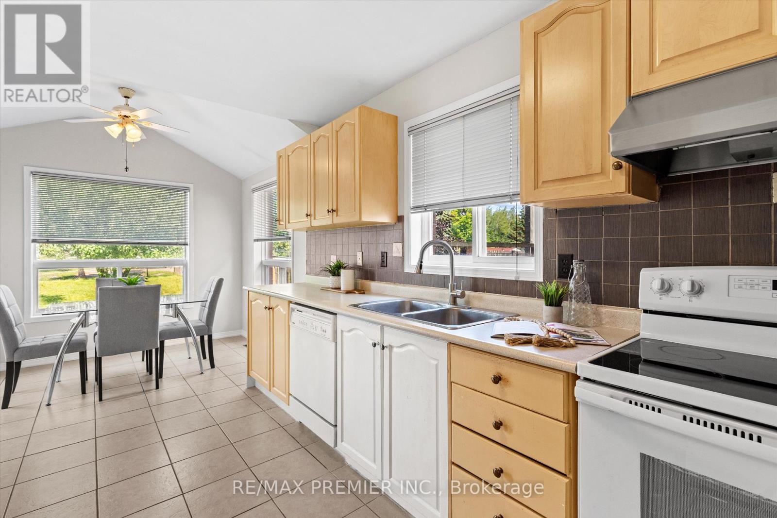 2272 WARRINGTON WAY - 6