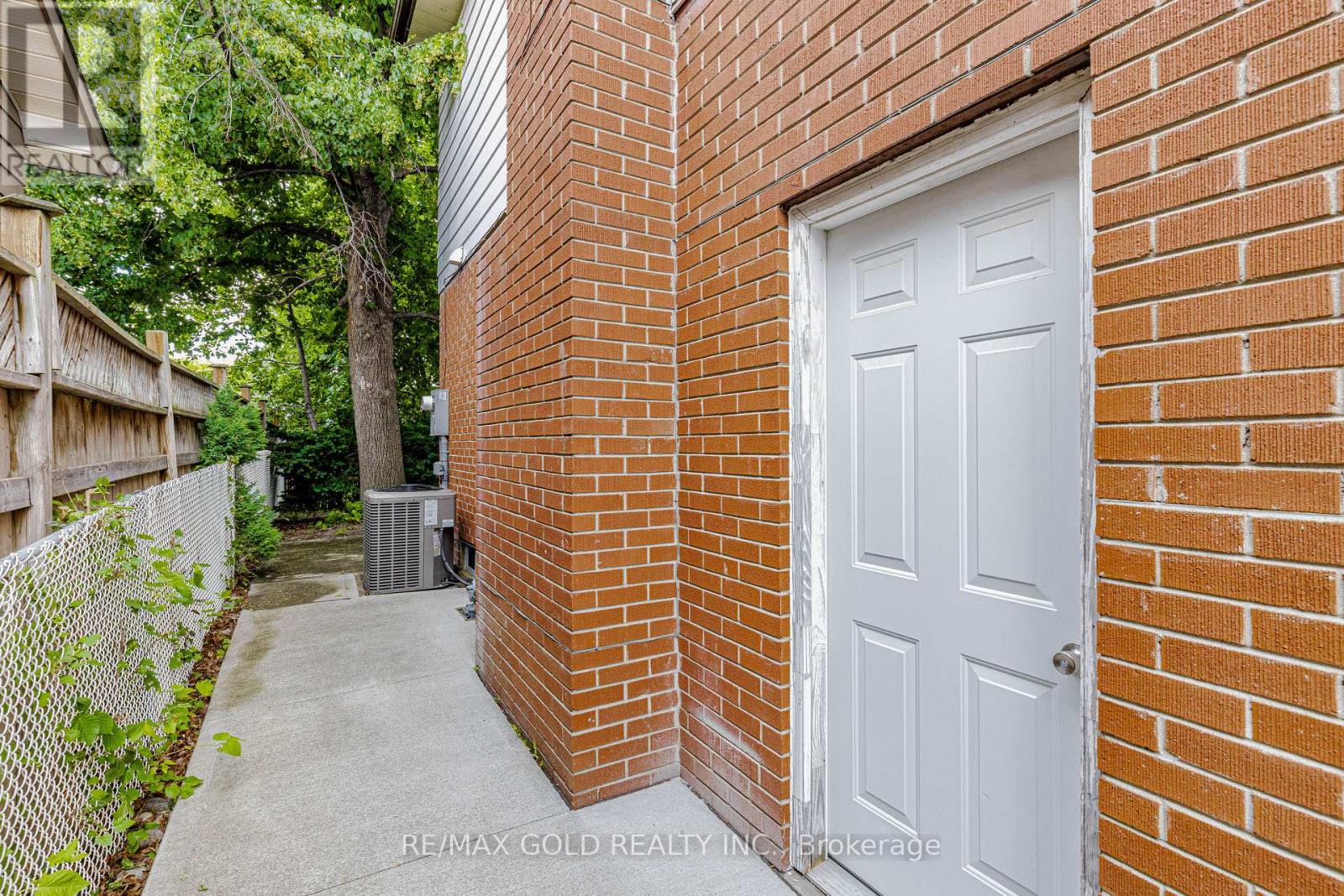 62 CHARTERS ROAD - 32