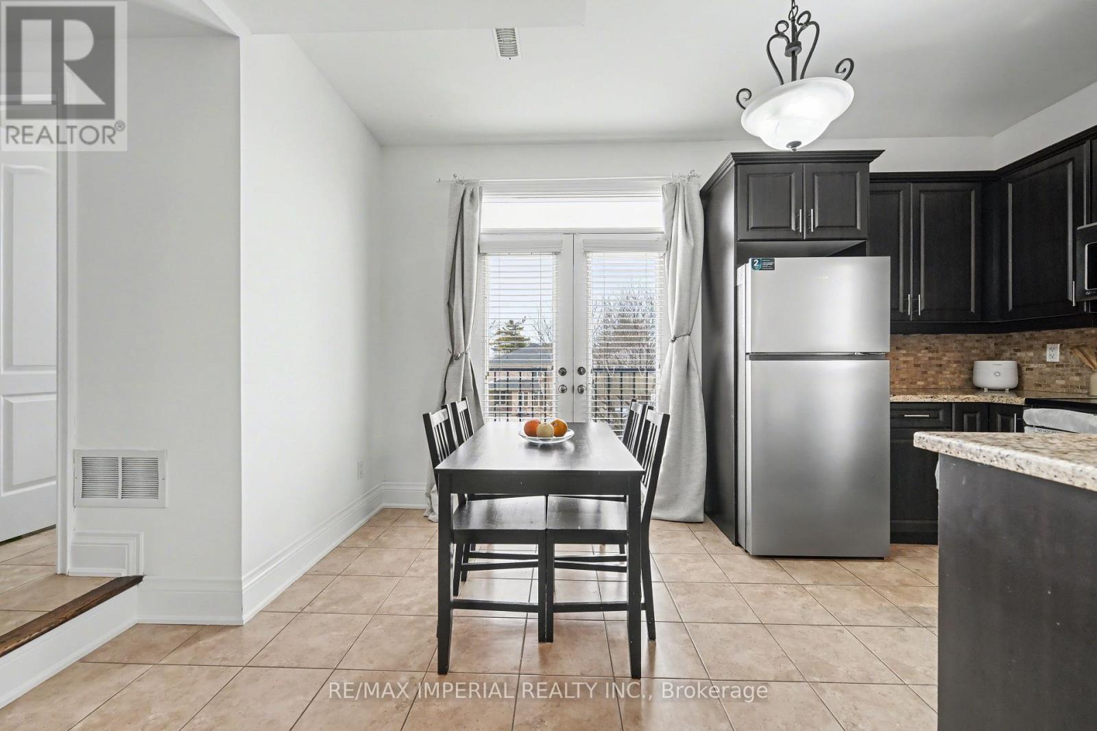 #2 2964 ISLINGTON AVENUE - 11