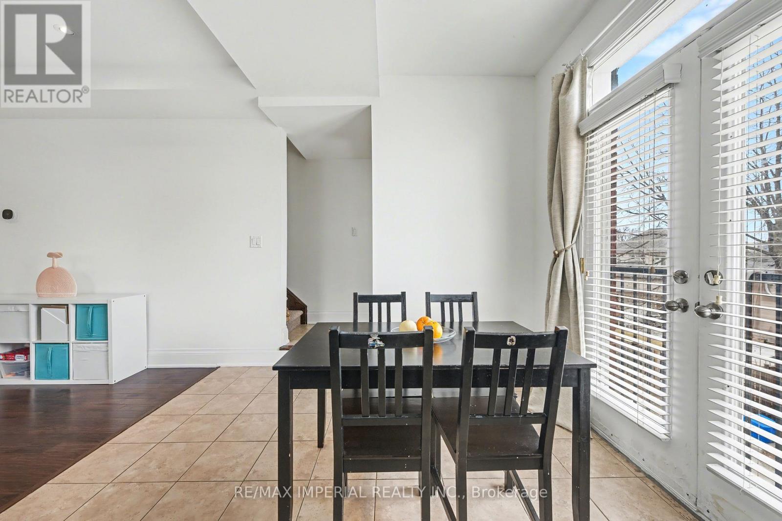 #2 2964 ISLINGTON AVENUE - 12