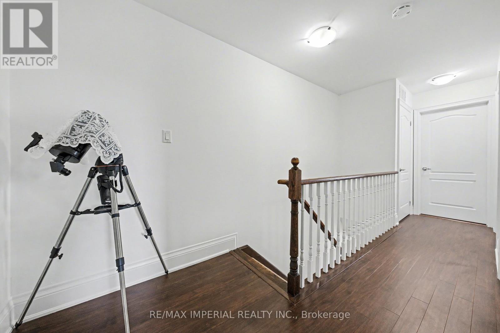 #2 2964 ISLINGTON AVENUE - 16