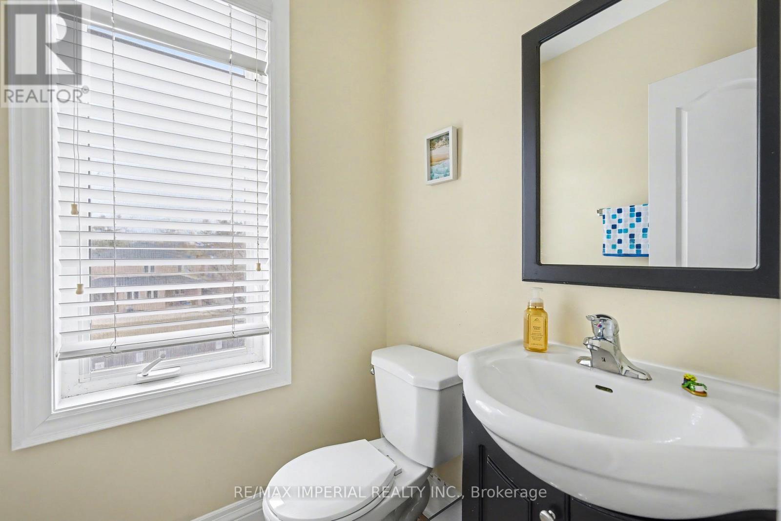 #2 2964 ISLINGTON AVENUE - 21
