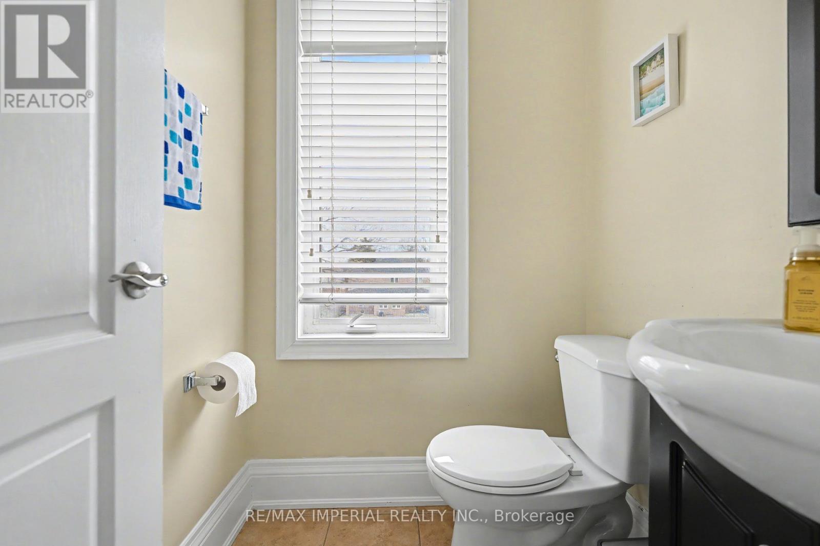 #2 2964 ISLINGTON AVENUE - 22
