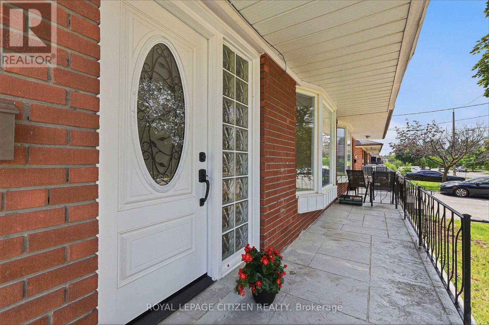 53 GRAMPIAN CRESCENT - 2