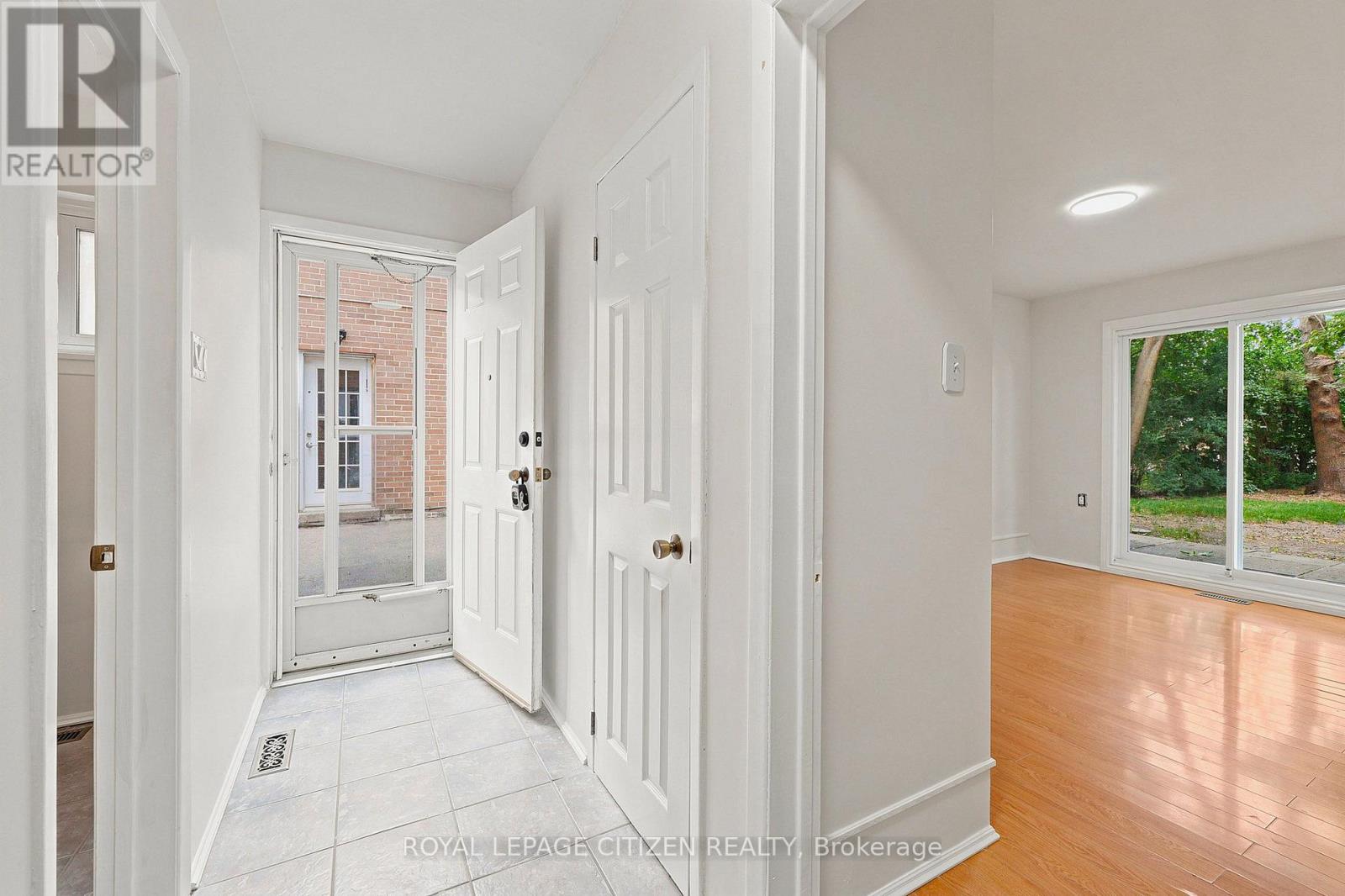 53 GRAMPIAN CRESCENT - 24