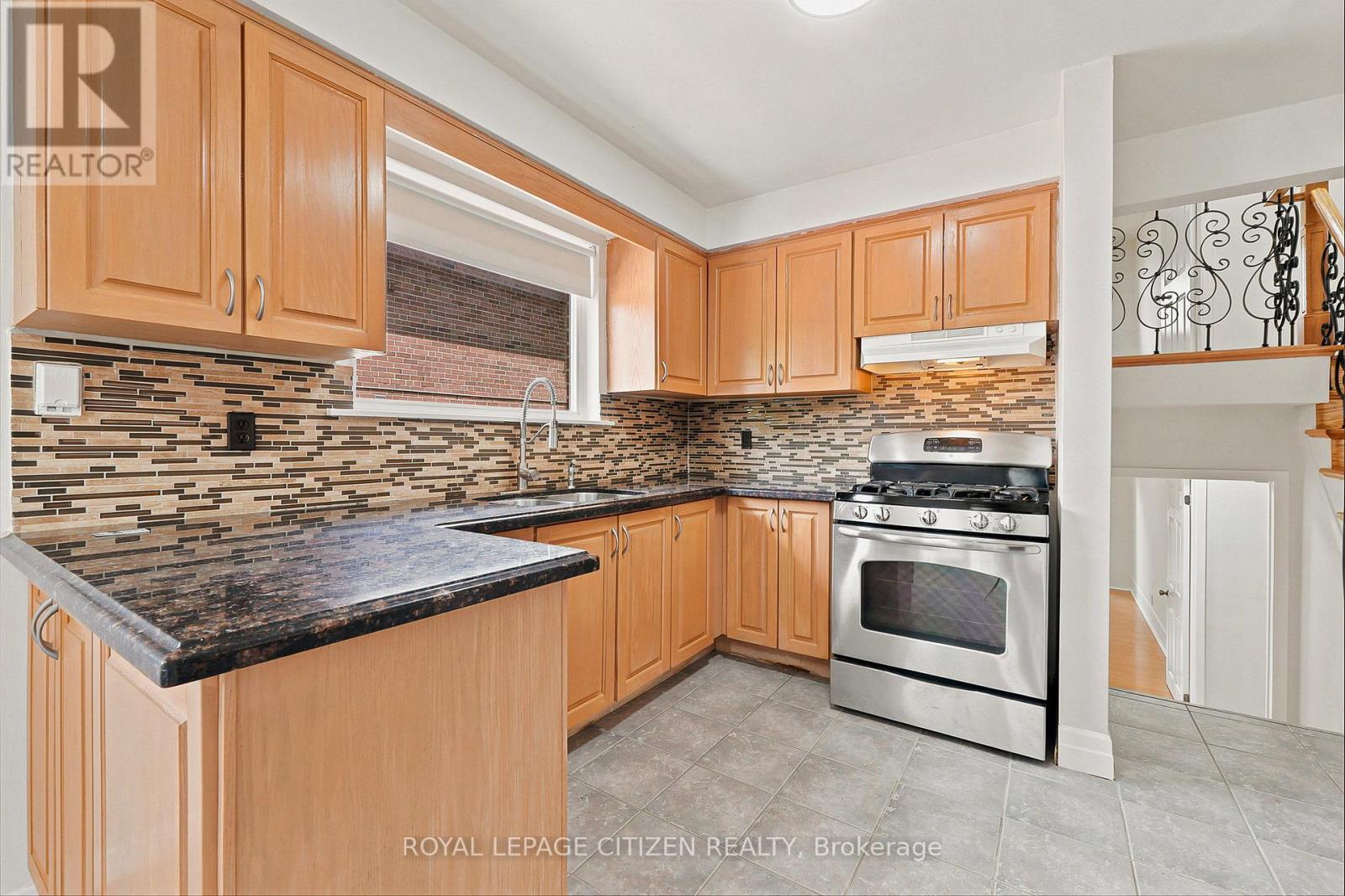53 GRAMPIAN CRESCENT - 9