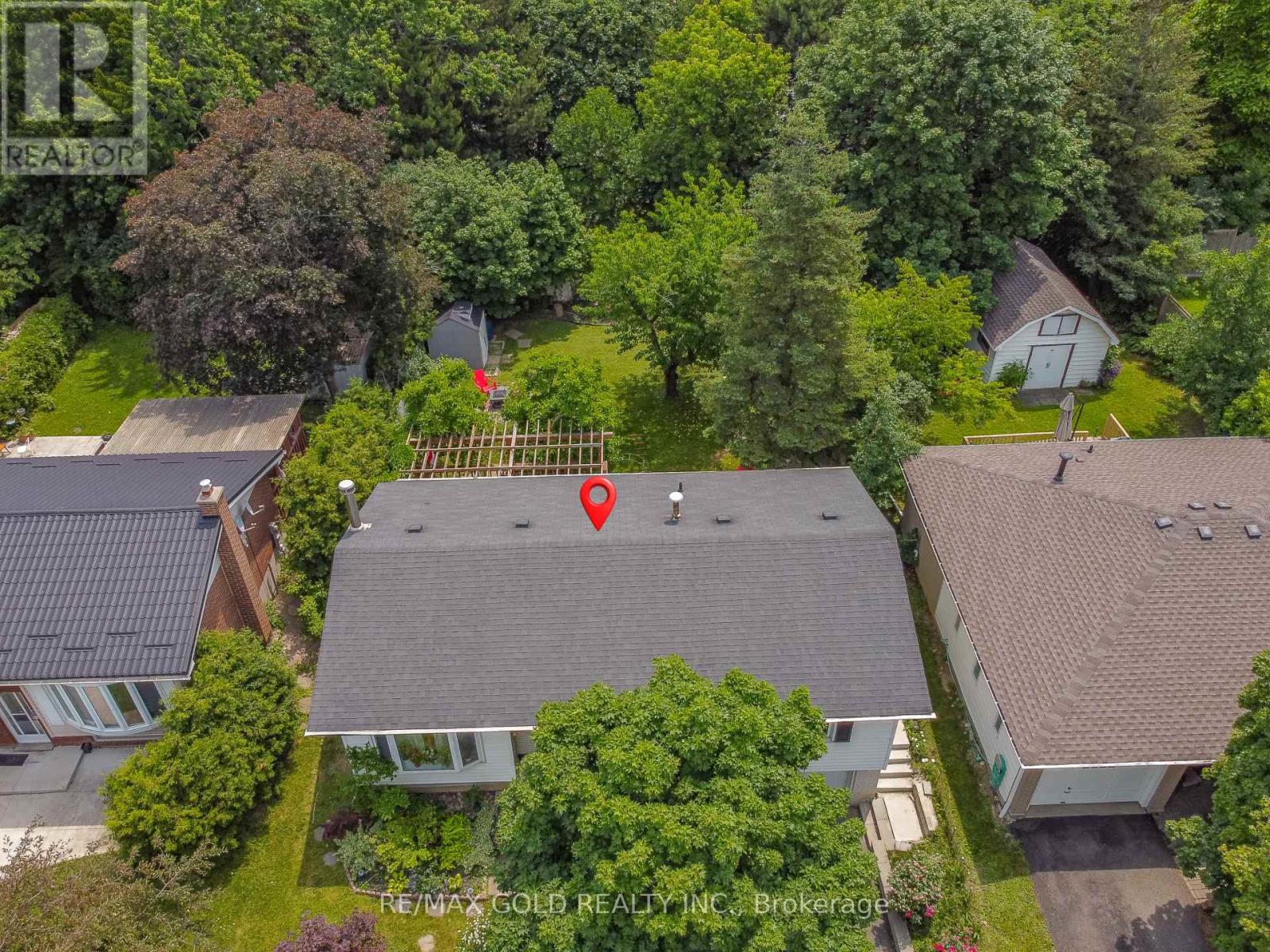 18 DRURY CRESCENT - 6
