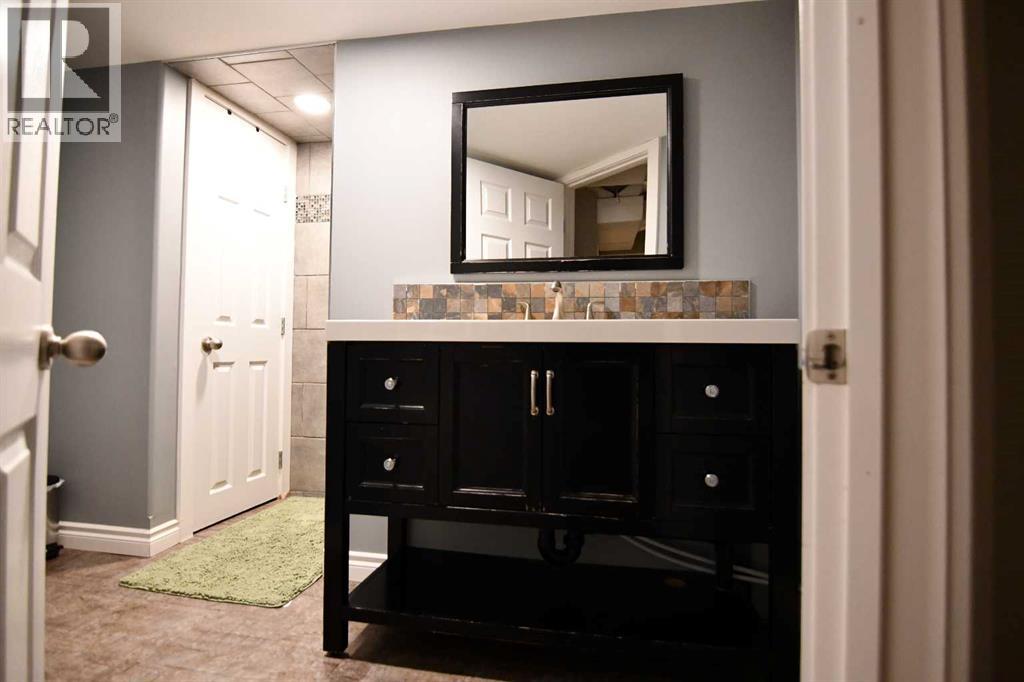 Lower level 3 pc bathroom