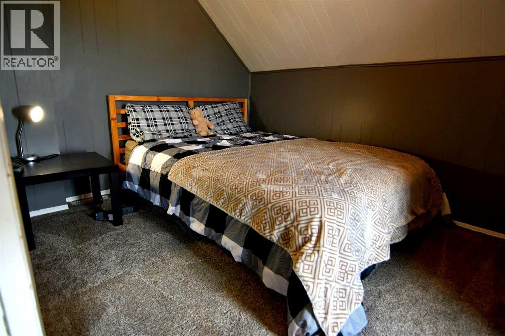 Upper Bedroom 2