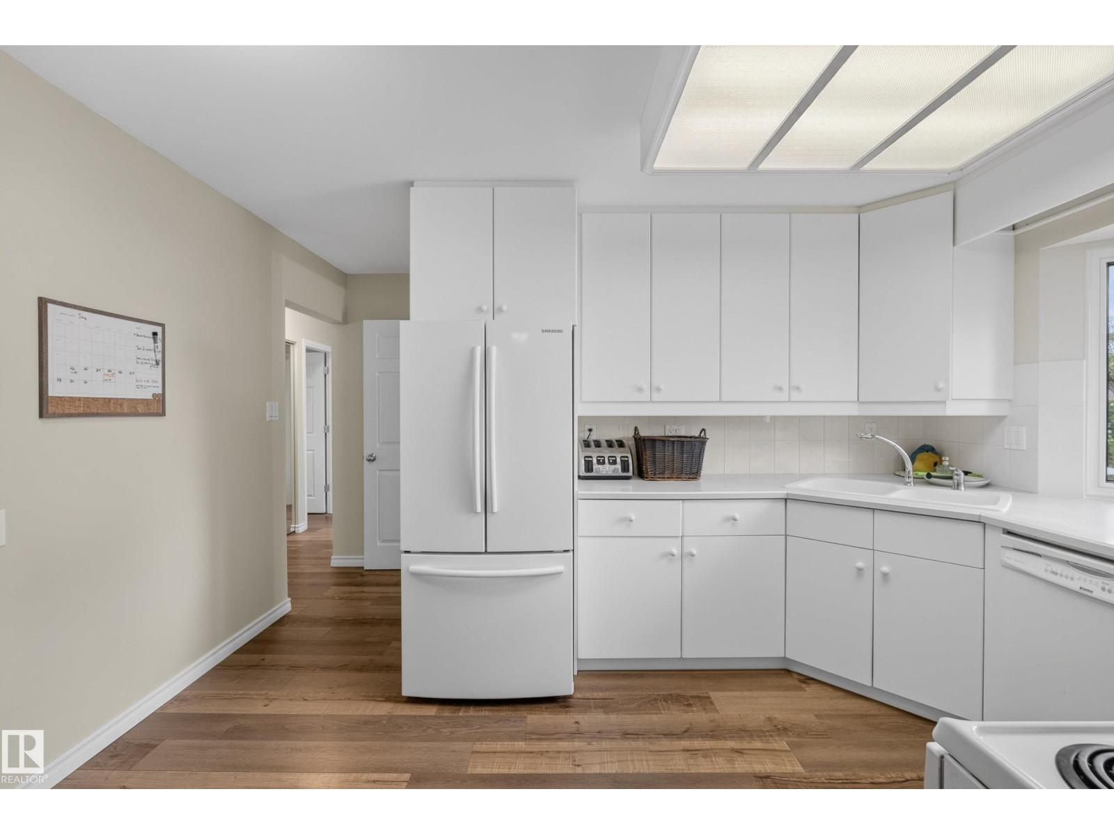 10936 35A AV NW — photo 15
