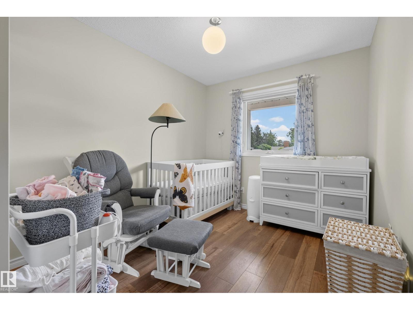 10936 35A AV NW — photo 22