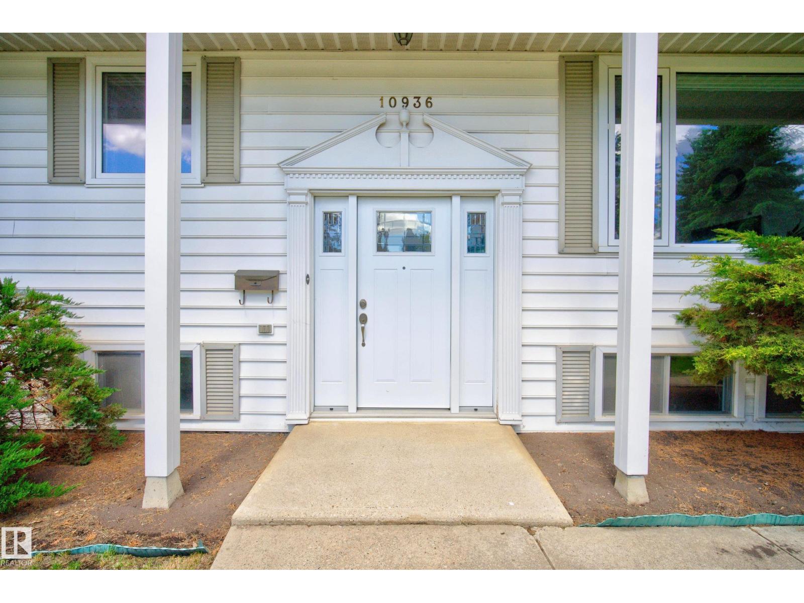 10936 35A AV NW - photo 4