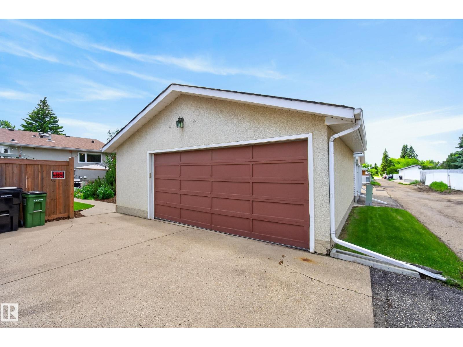 10936 35A AV NW — photo 46