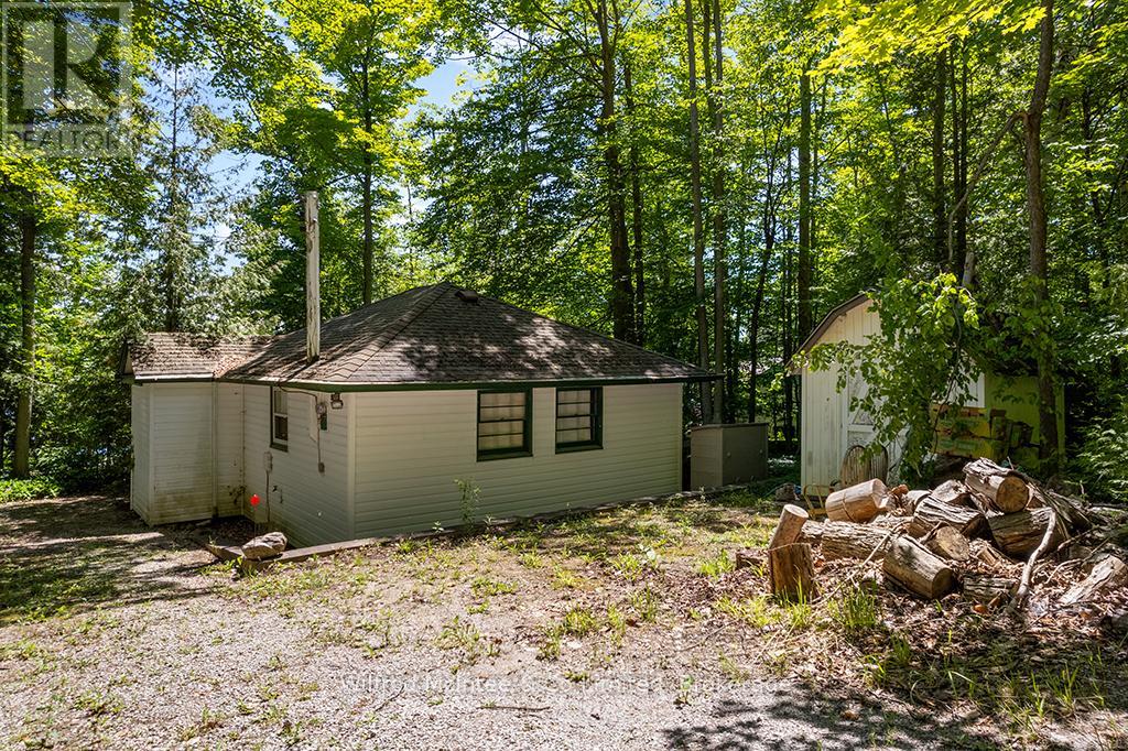 48 MAPLE DRIVE - 37