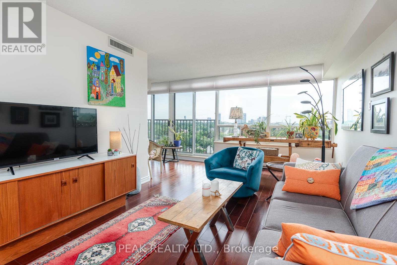 #1603 6 WILLOW STREET - Image 19