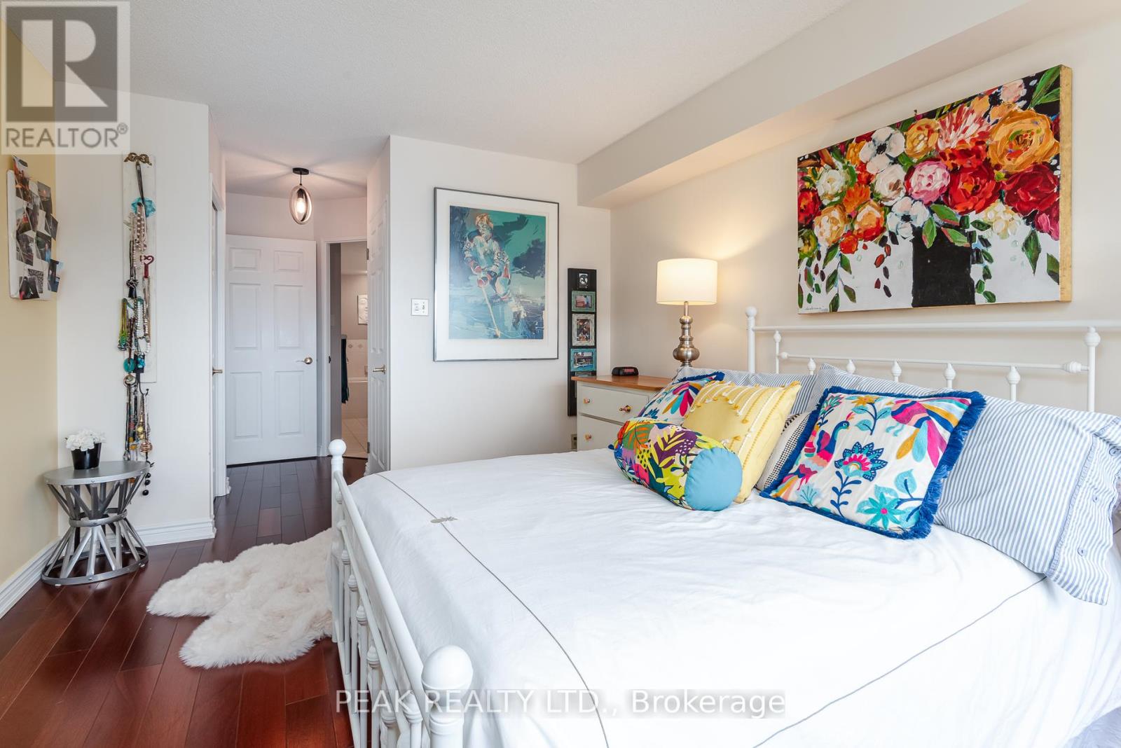 #1603 6 WILLOW STREET - Image 29