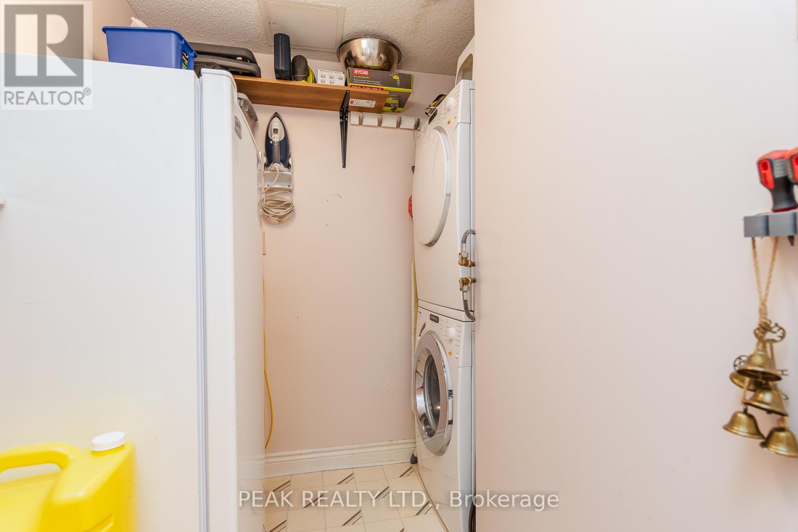 #1603 6 WILLOW STREET - Image 33