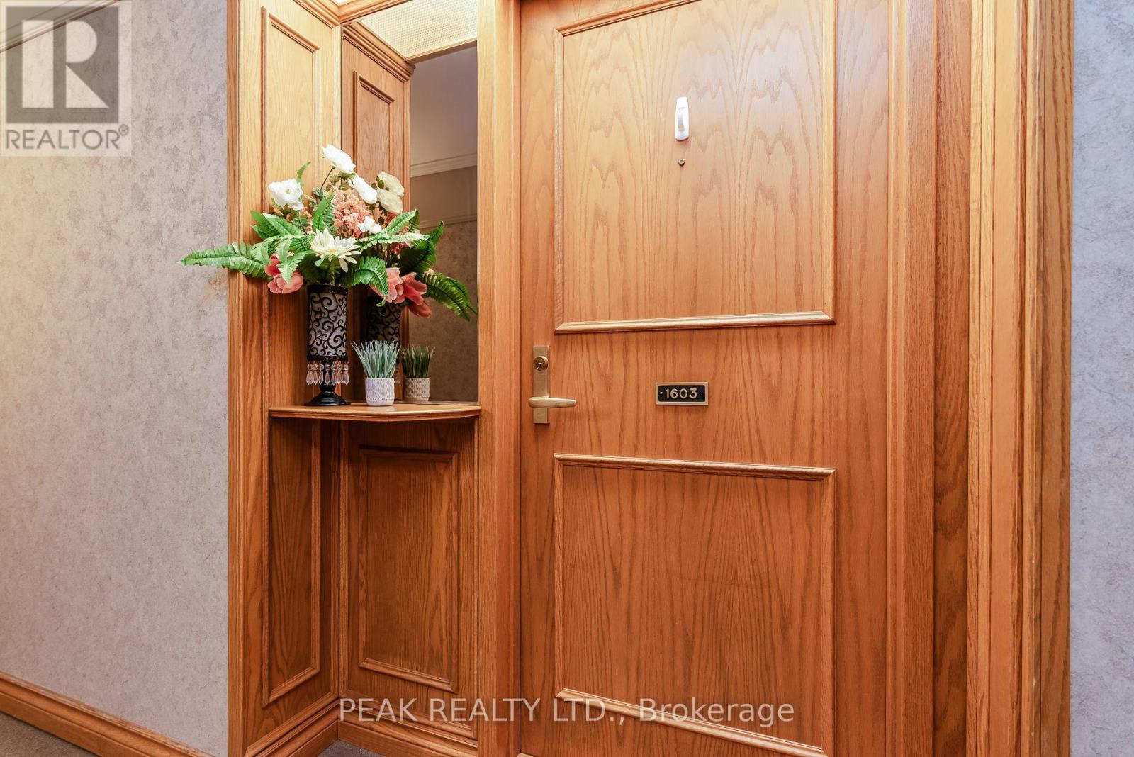 #1603 6 WILLOW STREET - Image 6