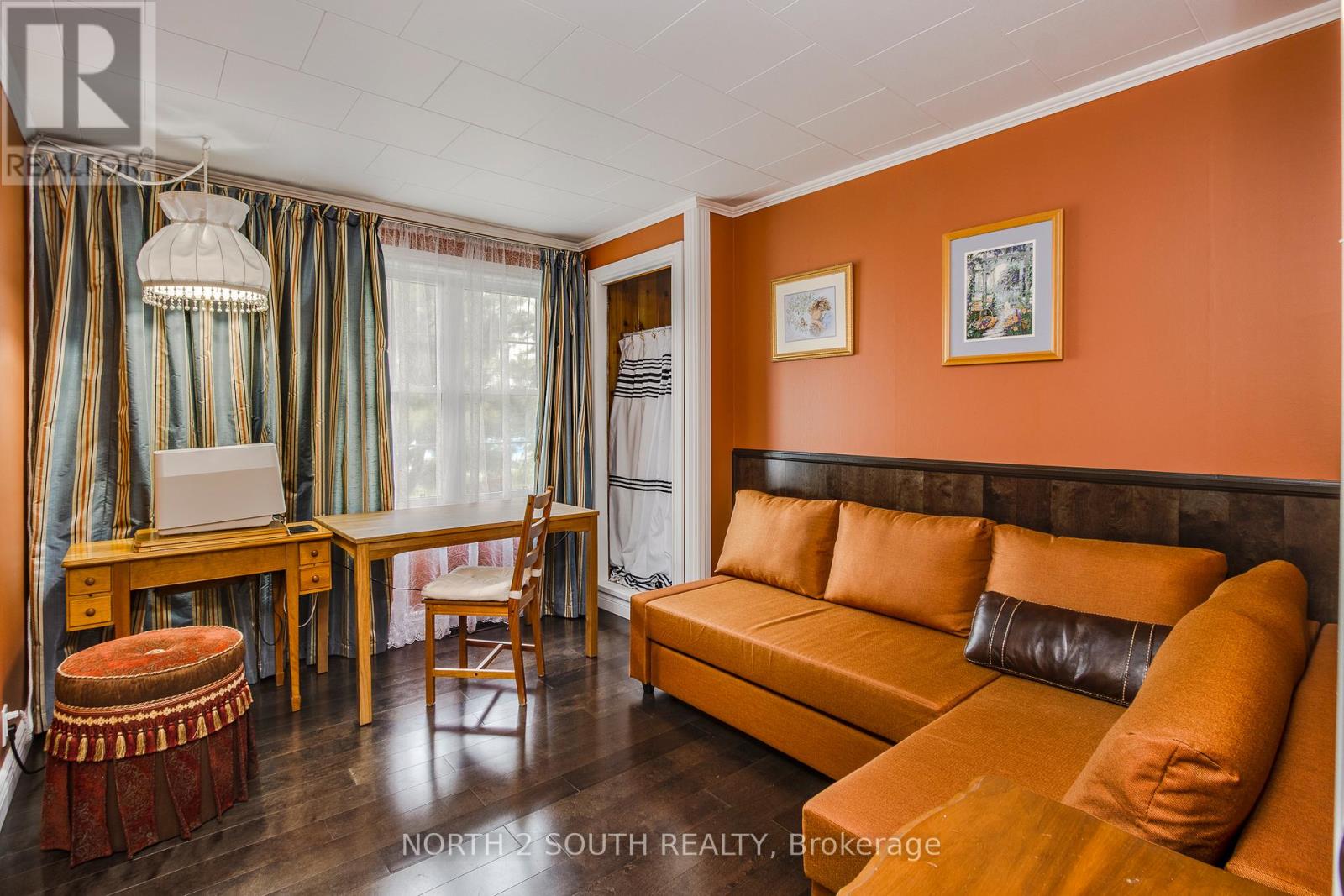1146 HONEY HARBOUR ROAD - 12