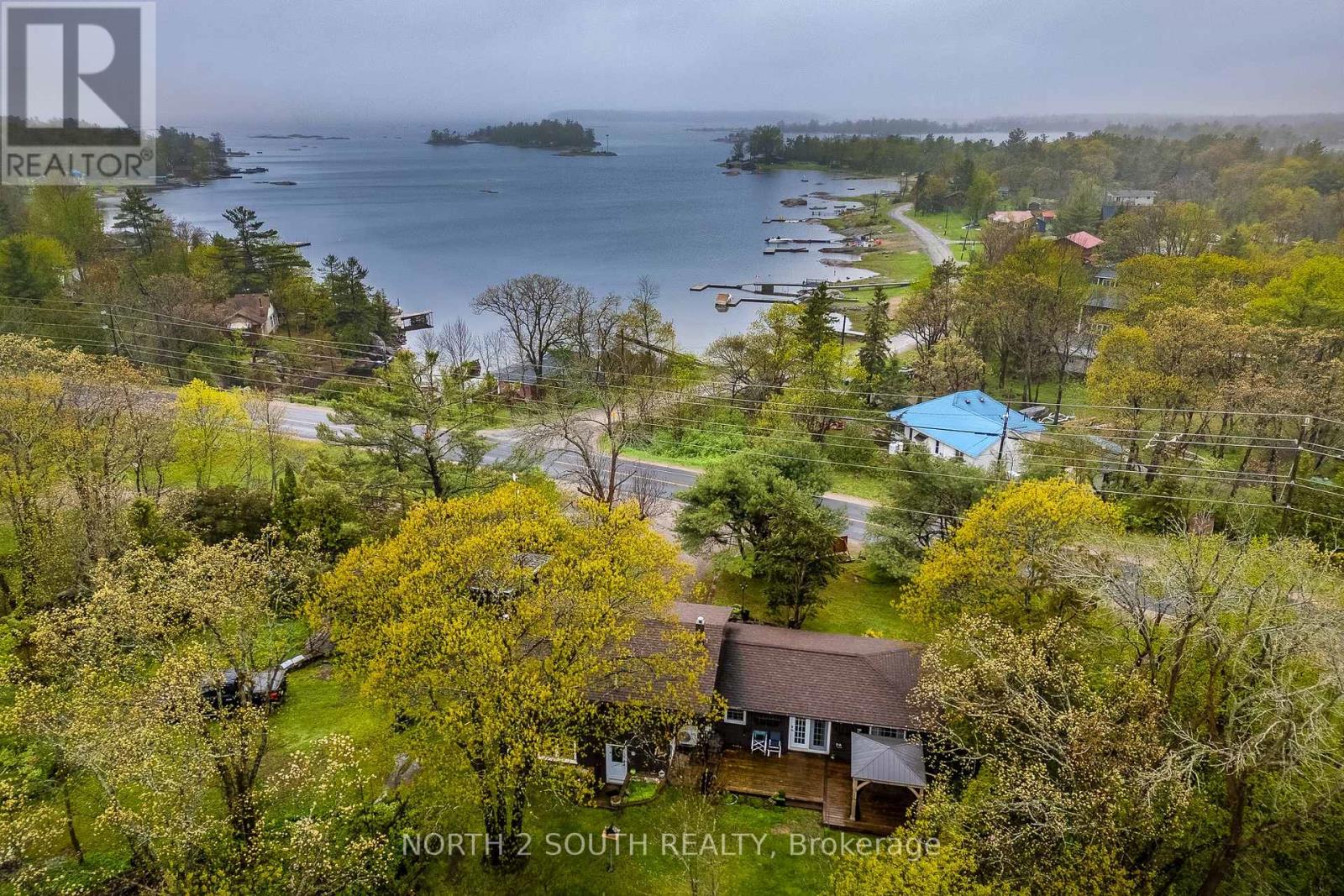 1146 HONEY HARBOUR ROAD - 2
