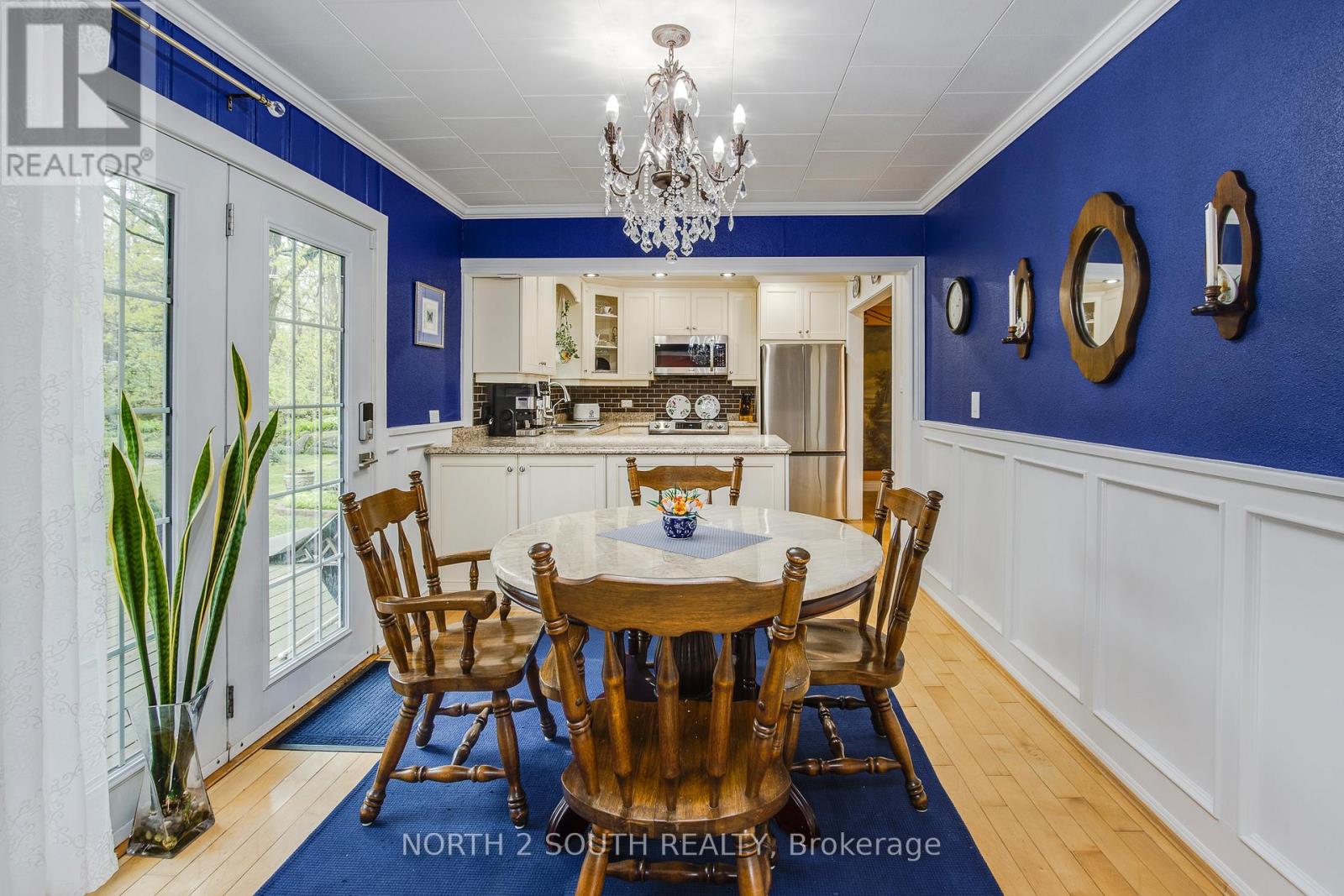 1146 HONEY HARBOUR ROAD - 23