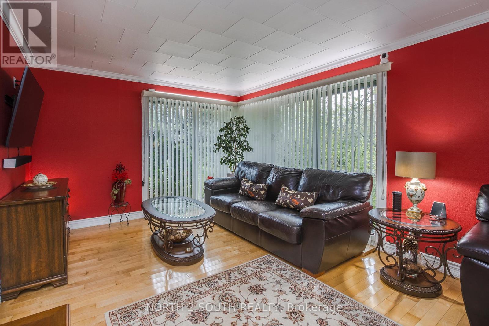 1146 HONEY HARBOUR ROAD - 26