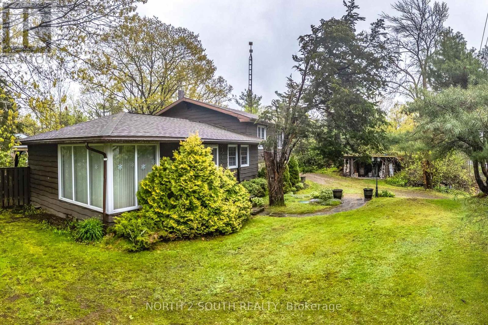 1146 HONEY HARBOUR ROAD - 4
