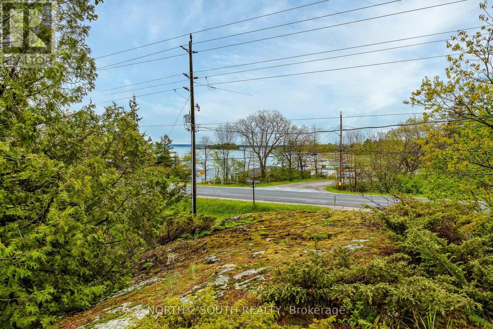 1146 HONEY HARBOUR ROAD - 47