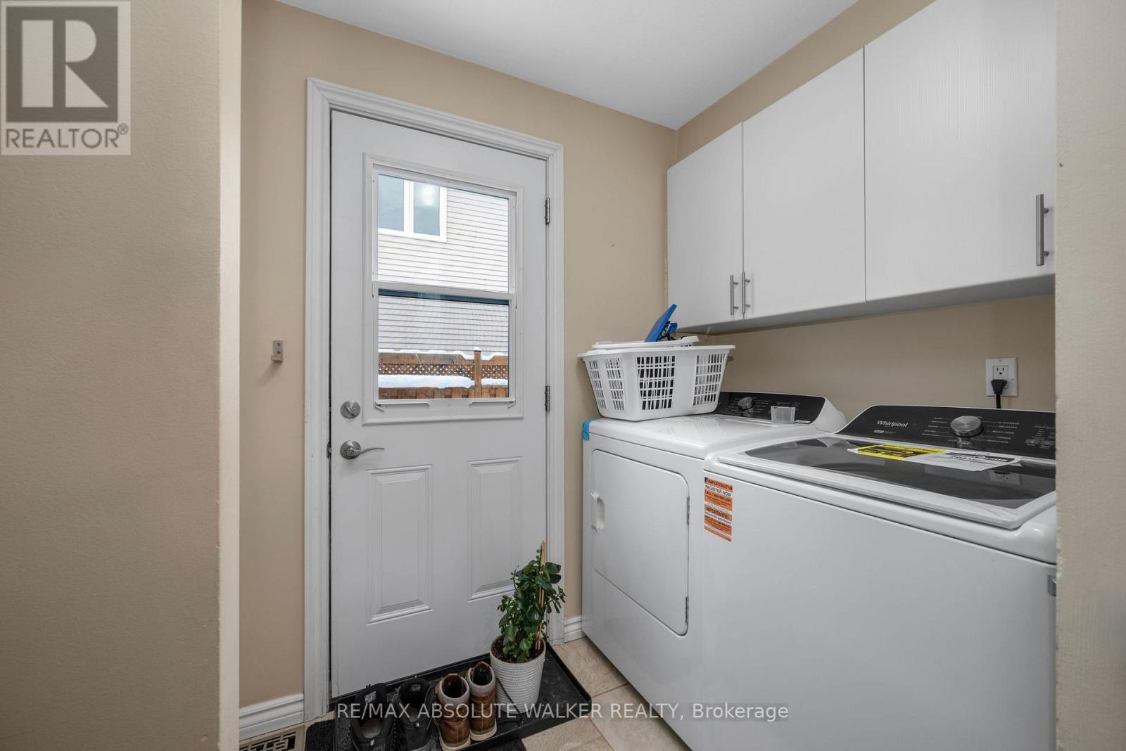 1849 MONTEREAU AVENUE - 20