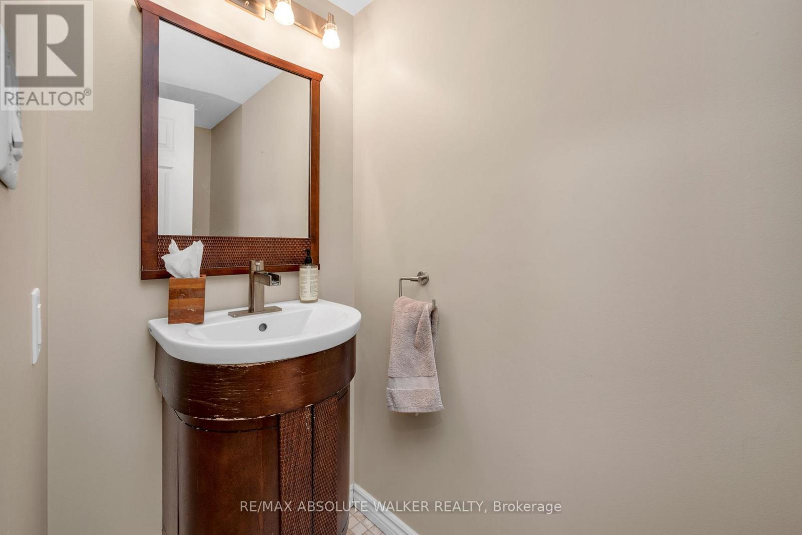 1849 MONTEREAU AVENUE - 19