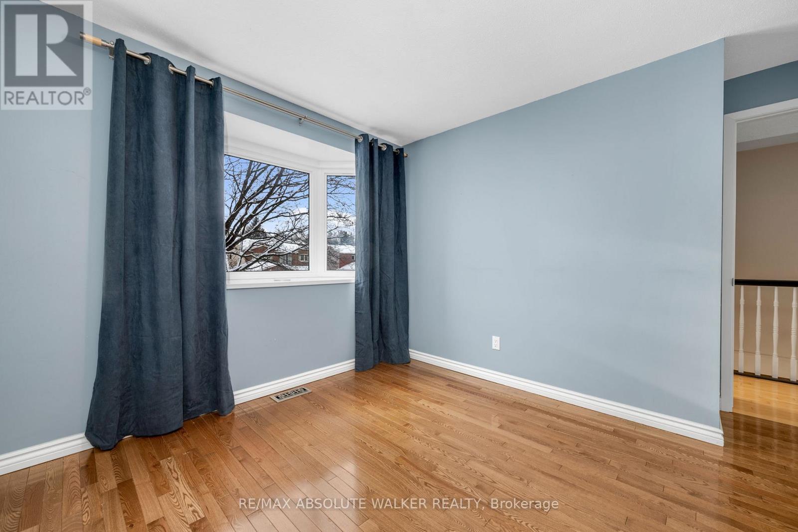 1849 MONTEREAU AVENUE - 29