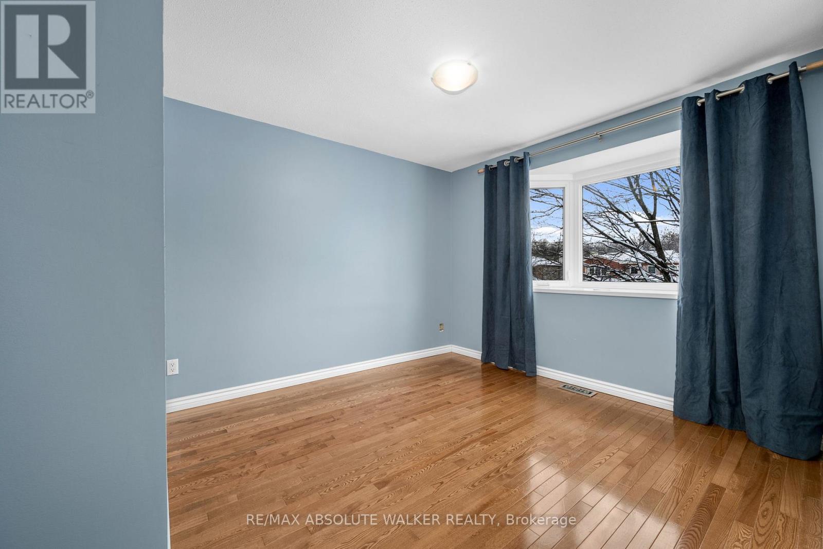 1849 MONTEREAU AVENUE - 28