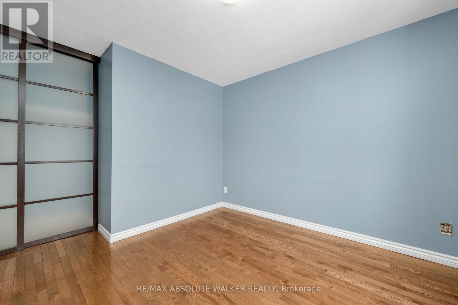1849 MONTEREAU AVENUE - 31