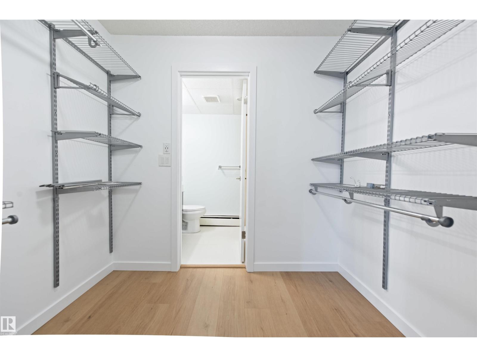 #1 10032 113 ST NW - 15