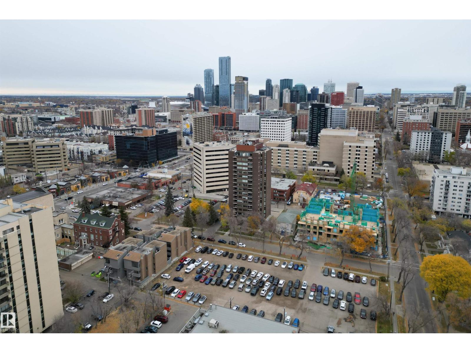#1 10032 113 ST NW - 22