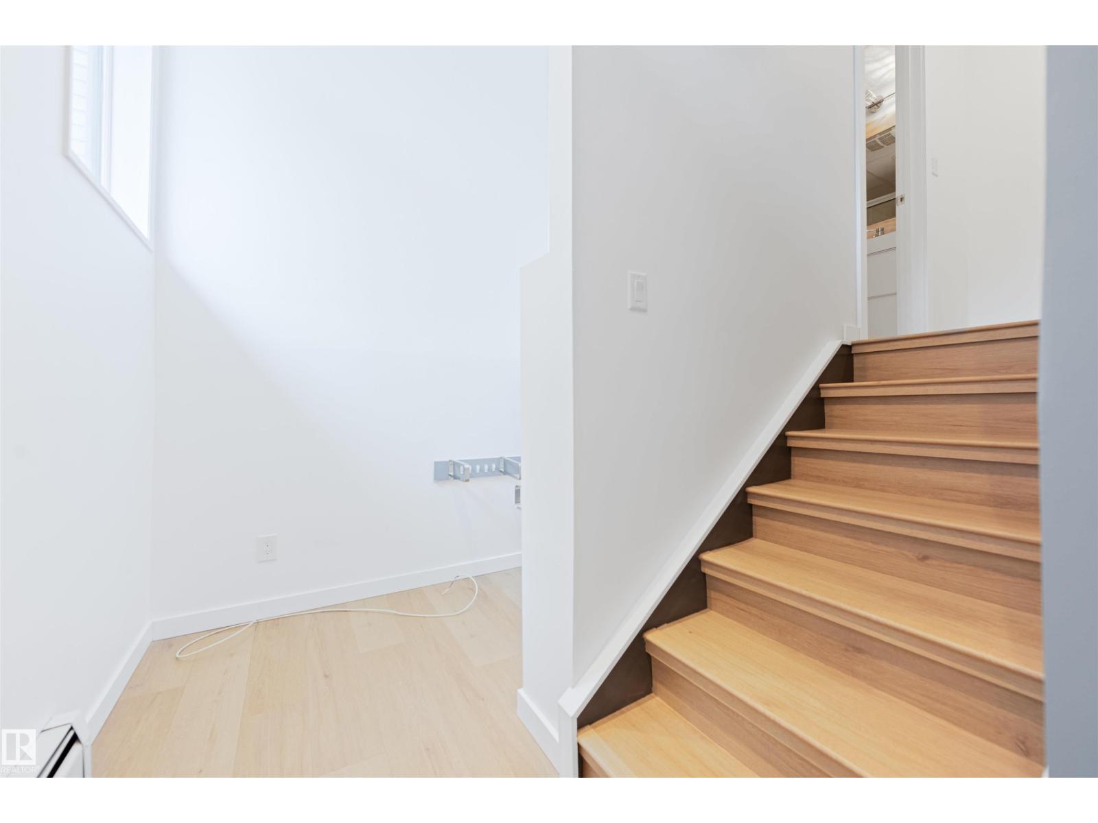 #1 10032 113 ST NW - 10