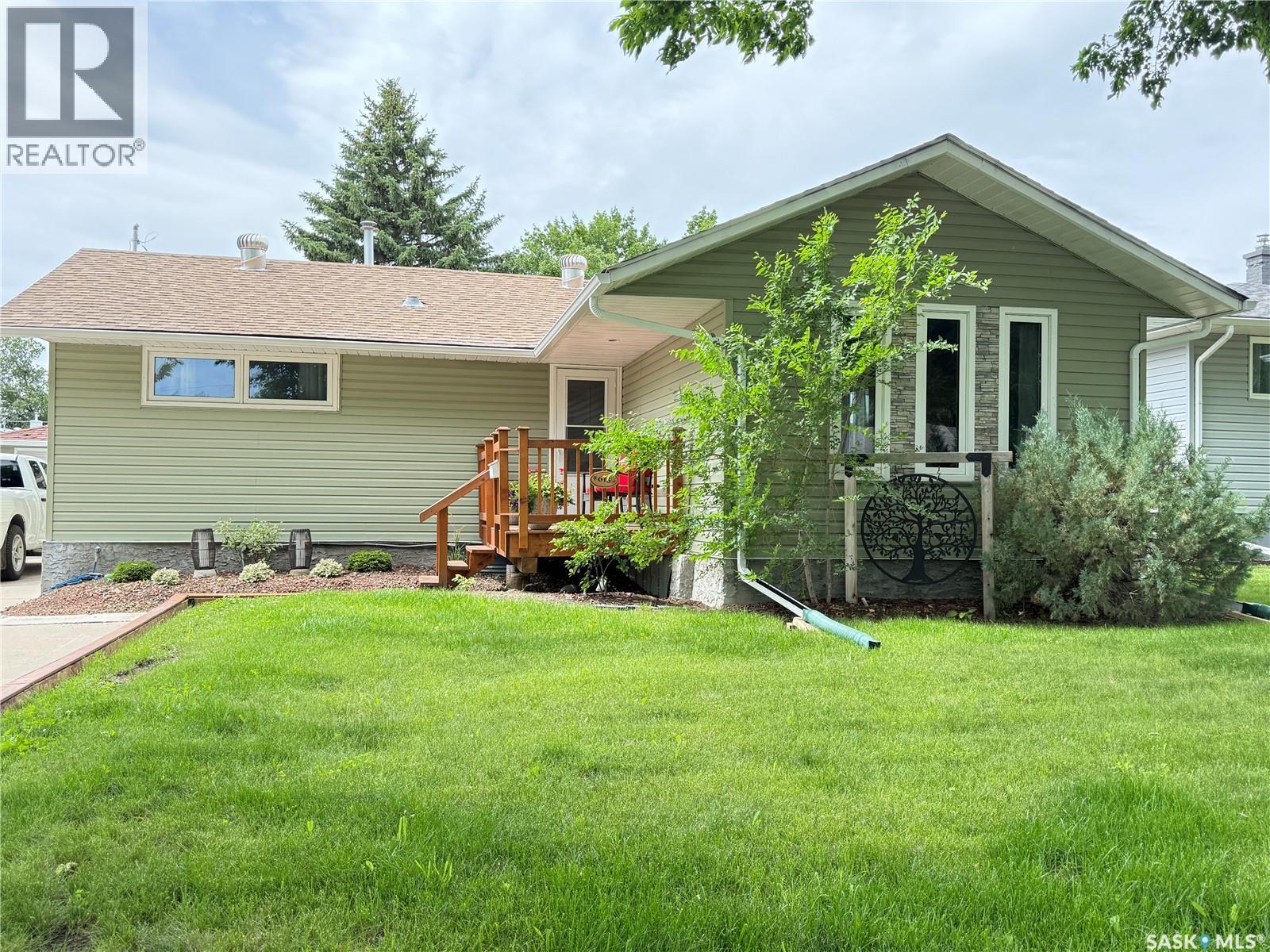 615 Windsor STREET - 1